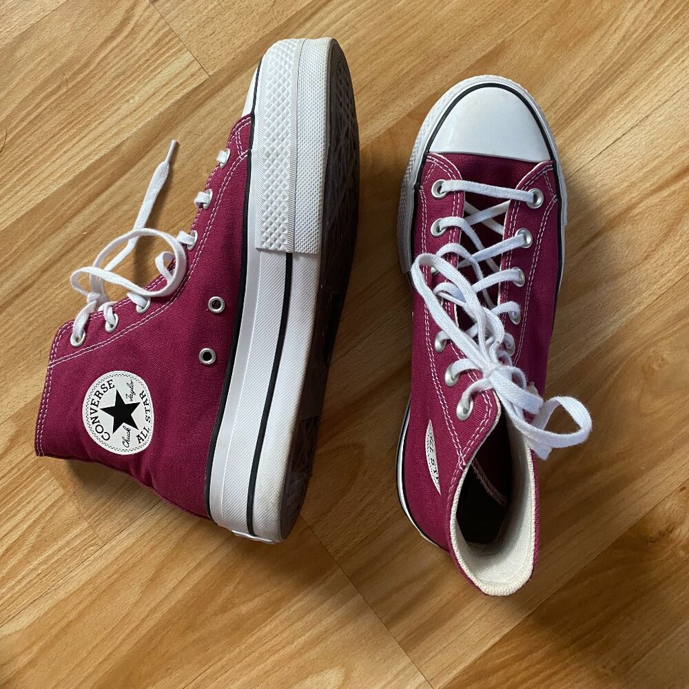 Chuck Taylor All Star Lift - women's 8